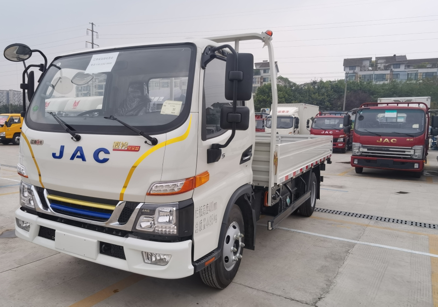 油电混合动力厢车